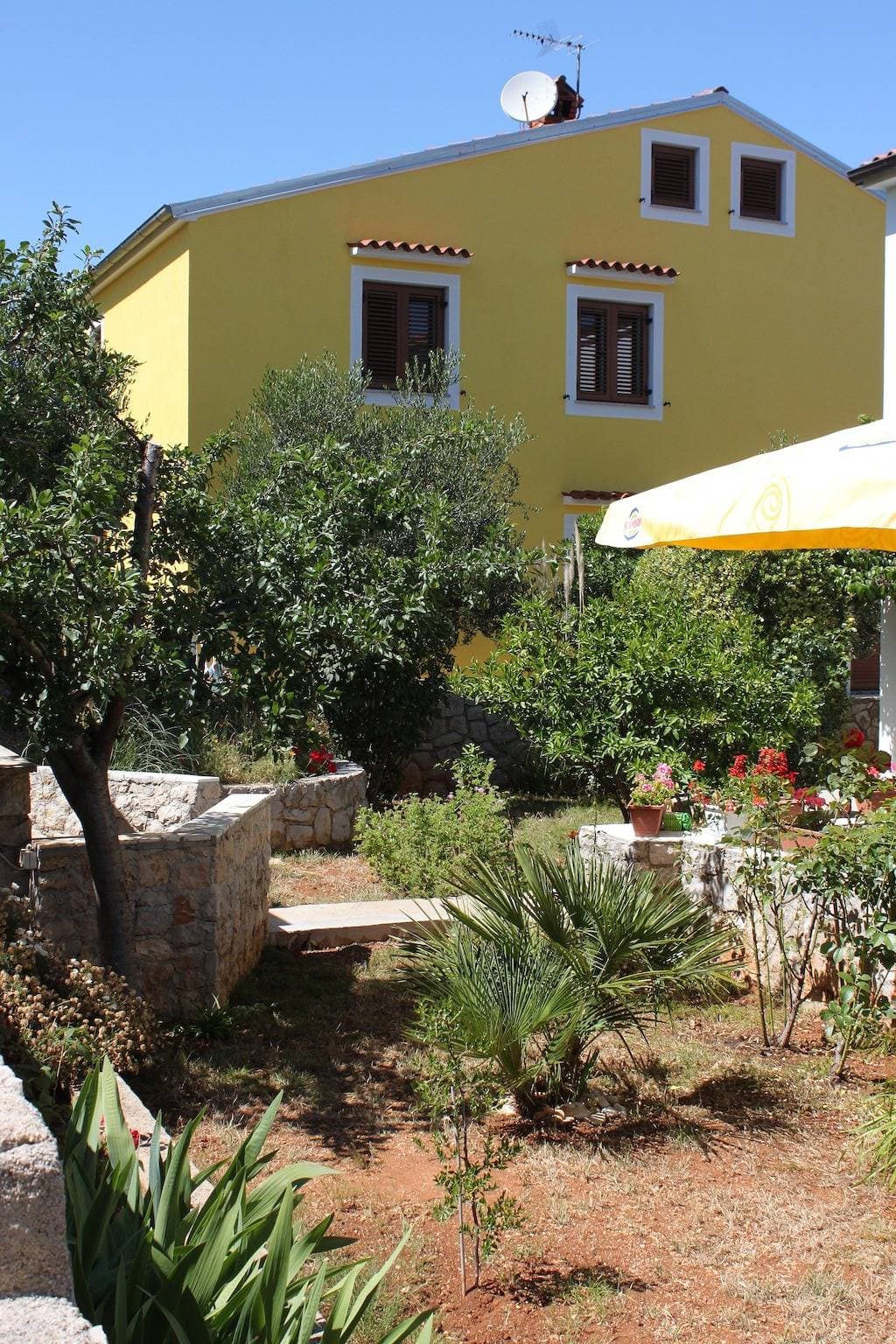 Foto 6 von 24: 1-Zimmer-Ferienwohnung mit Balkon und Meerblick Mali Losinj, Losinj A-7964-a