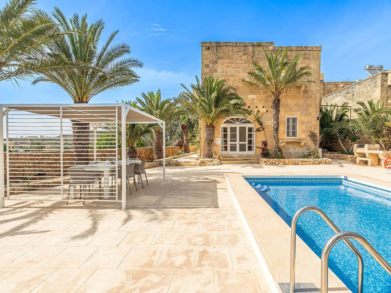 Foto 5 von 48: Villa für 7 Personen mit Meerblick