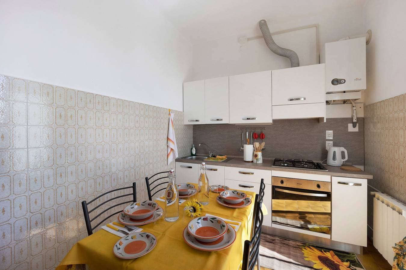 Foto 9 von 26: Haustierfreundliche Ferienwohnung I Girasoli mit Meerblick und WLAN