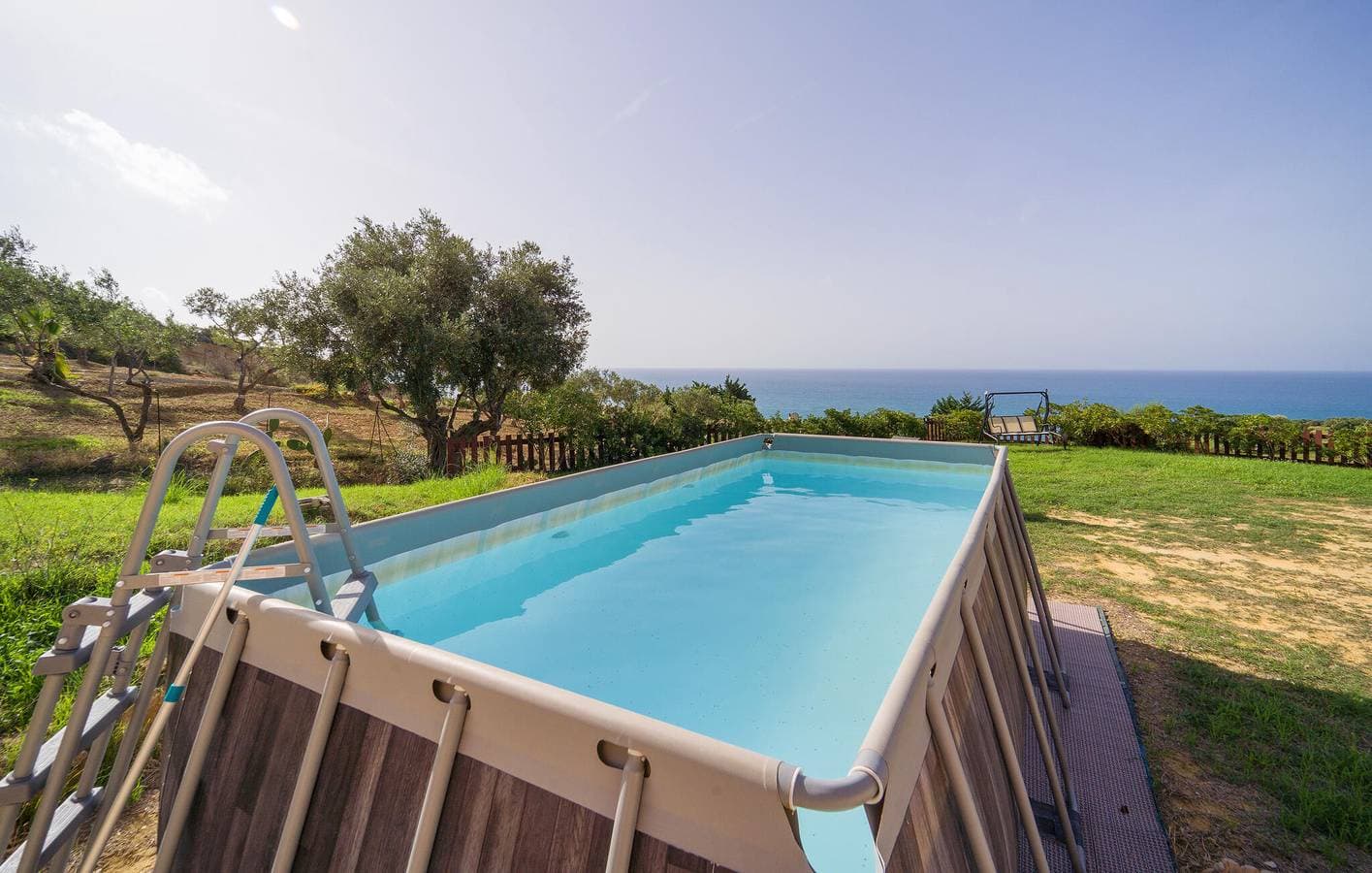 Foto 7 von 35: Apartment mit Meerblick, Pool und Terrasse