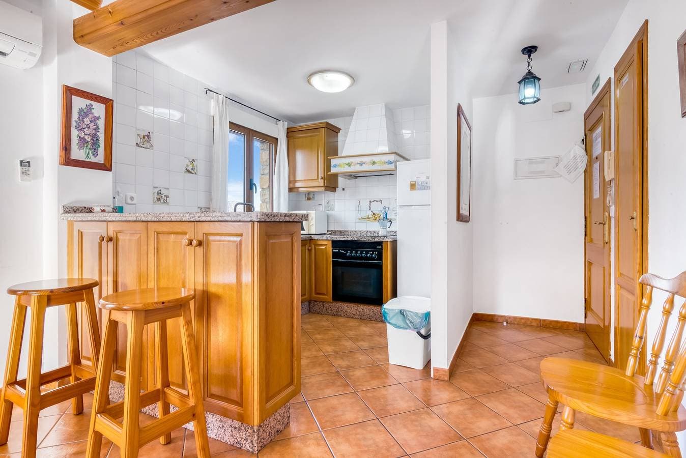 Foto 7 von 31: Ferienwohnung 'El Castellet' mit Bergblick, Wi-Fi und Klimaanlage