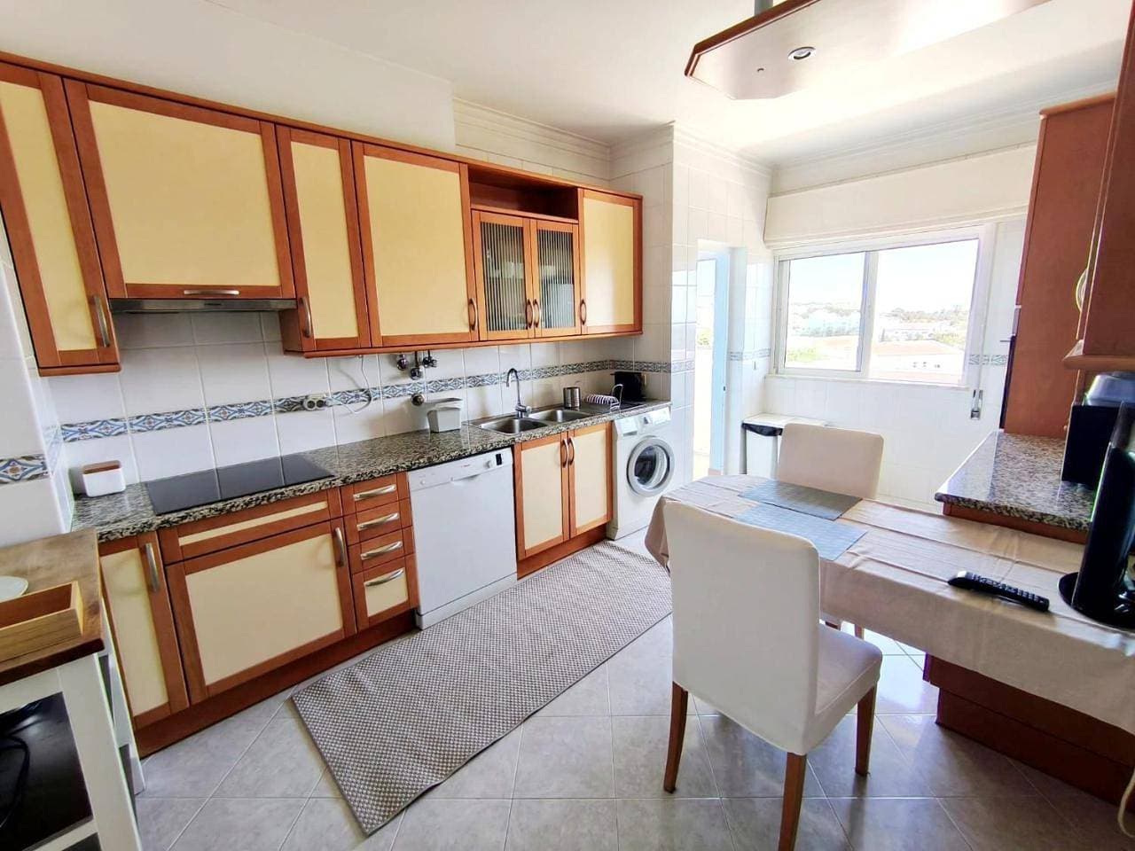 Foto 7 von 18: Two-Bedroom Apartment with Terrace and Sea View