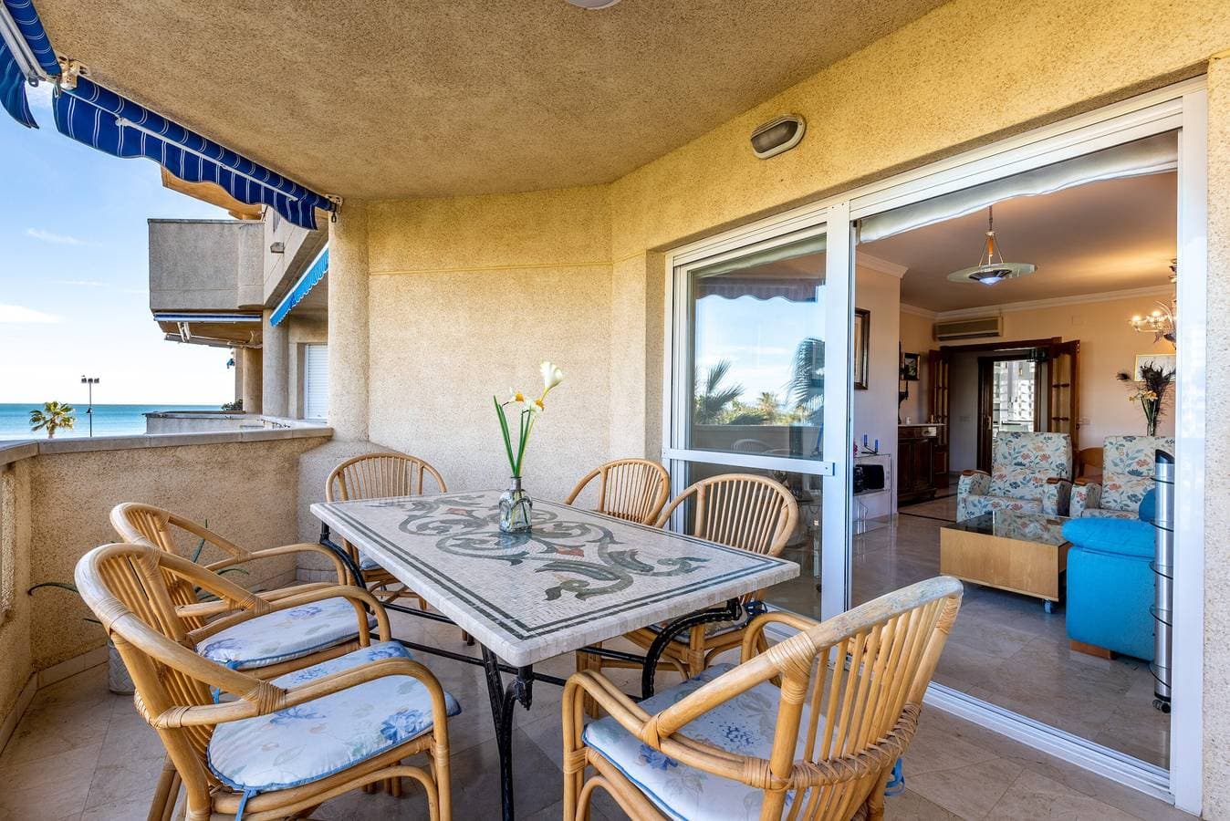 Foto 4 von 29: Wunderschönes Apartment Costa Lago am Strand mit Pool, WLAN und Meerblick; Parkplätze vorhanden