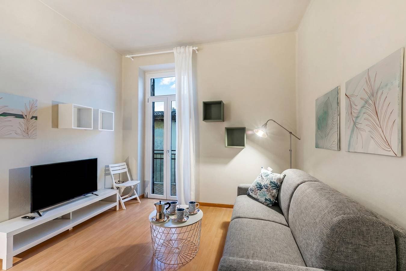 Casa Enza: Desenzano Apartment w/ private parking & AC 1