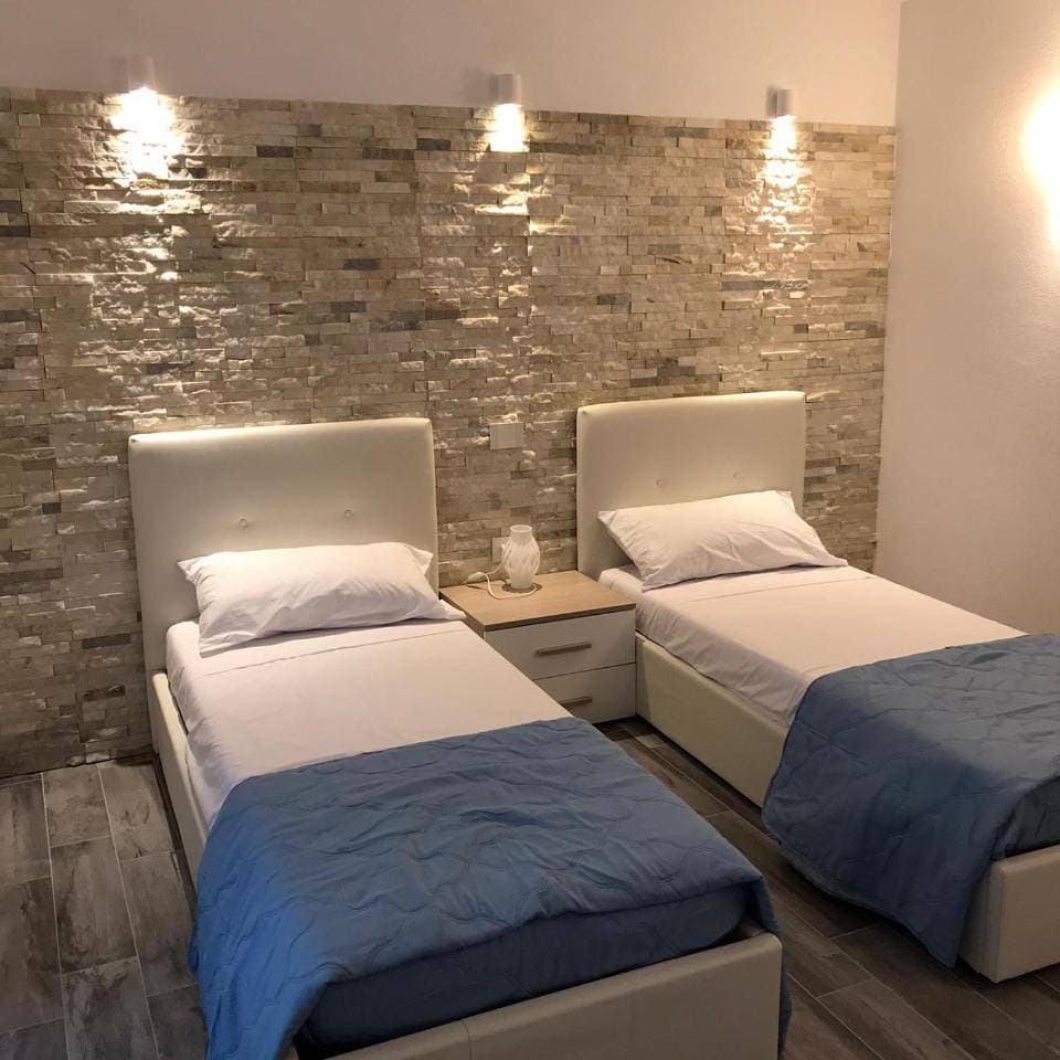 Foto 11 von 23: Double or Twin Room with Pool View