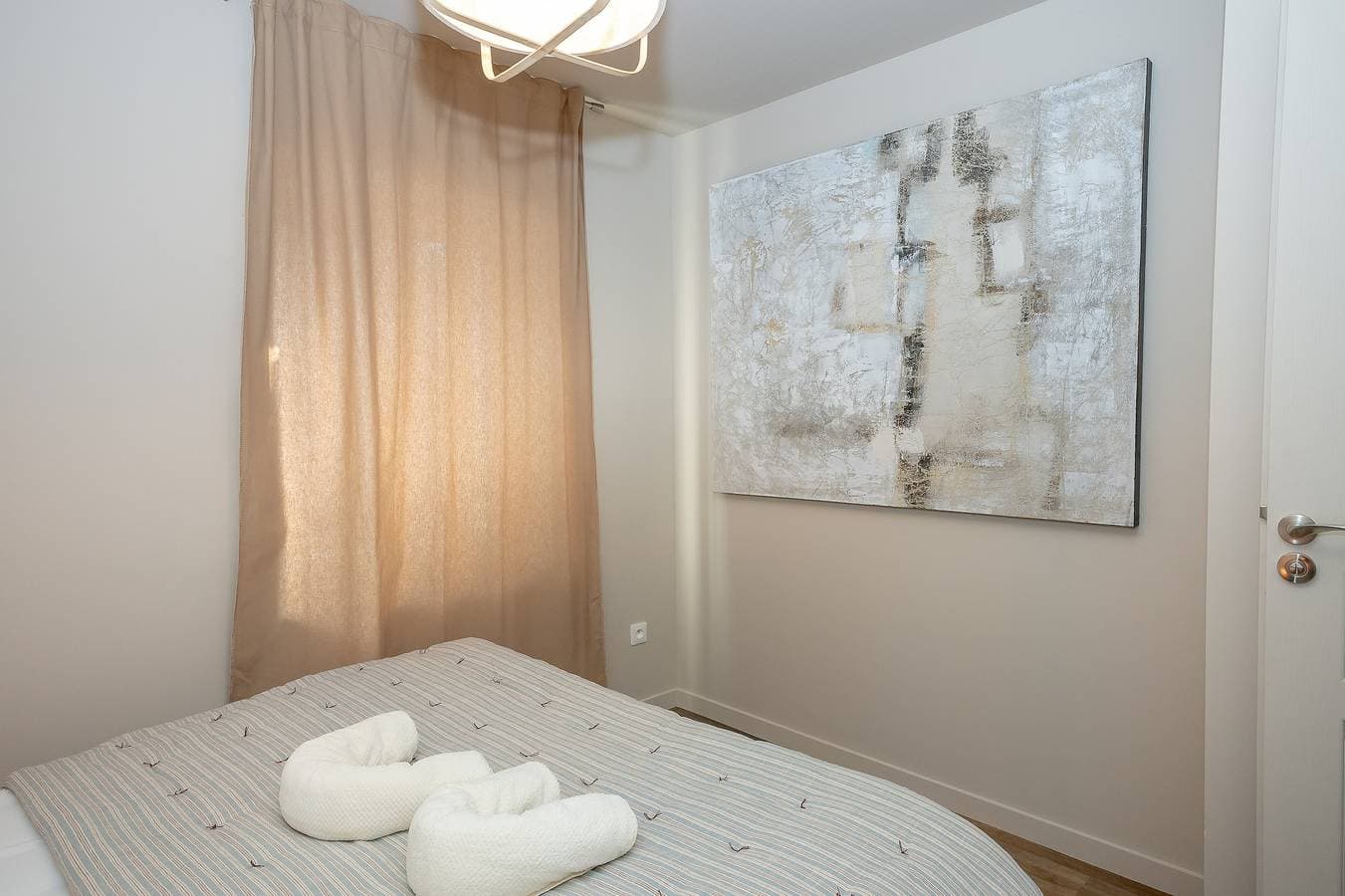 Foto 7 von 14: Appartement 'La Maison Du Soyeux Ga' mit privater Terrasse, WLAN und Klimaanlage