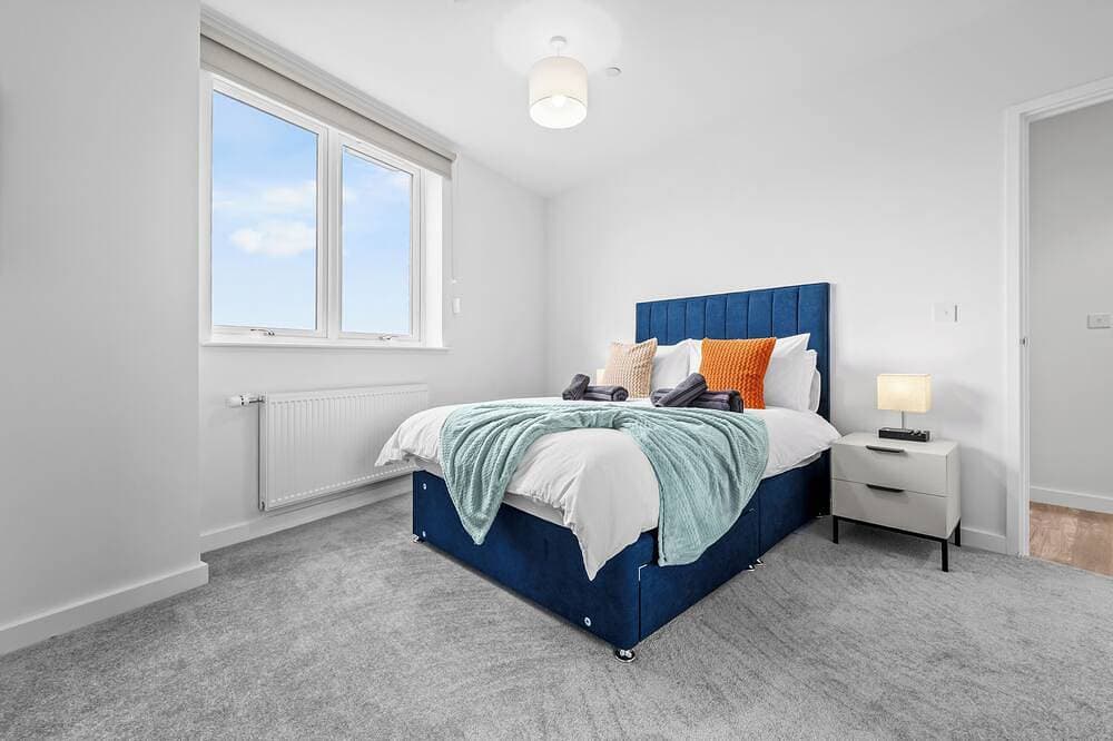 Foto 5 von 22: Modern & Comfortable 2Br | 12 mins to Heathrow & 30 mins to Waterloo