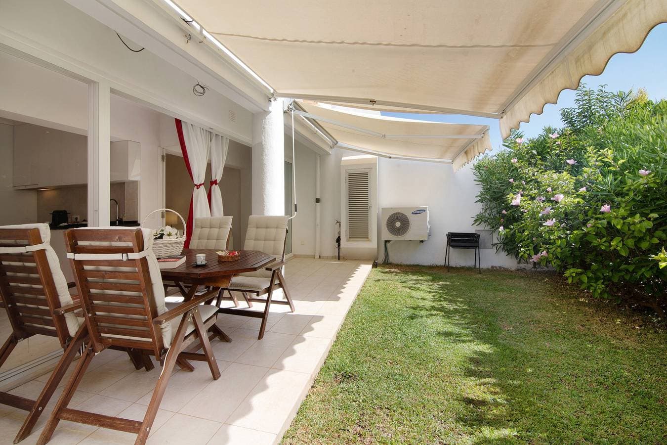 Foto 4 von 36: Ferienwohnung 'Große Wohnung in Vale do Lobo' mit privatem Garten und WLAN