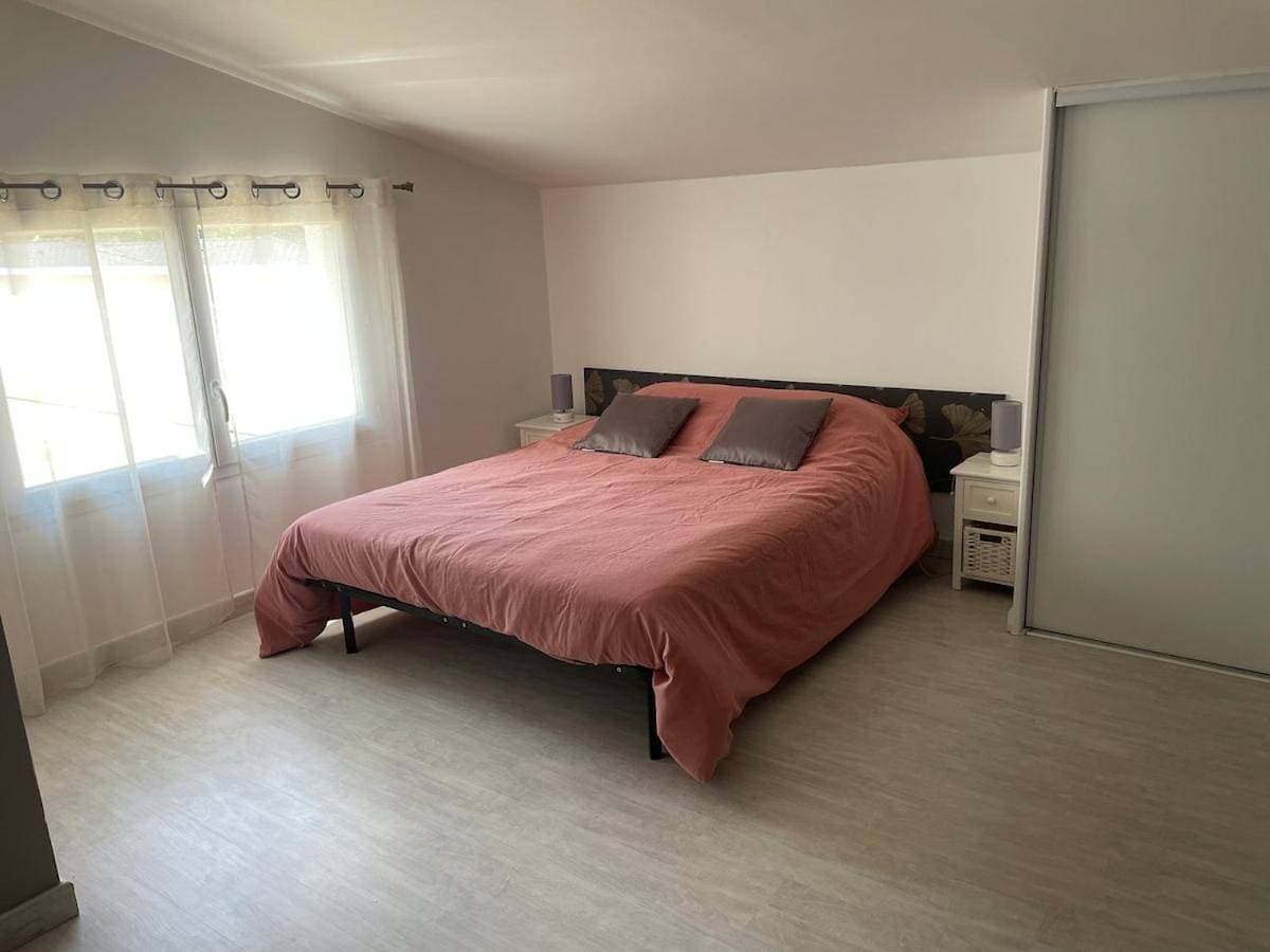 Foto 9 von 23: Three-Bedroom House