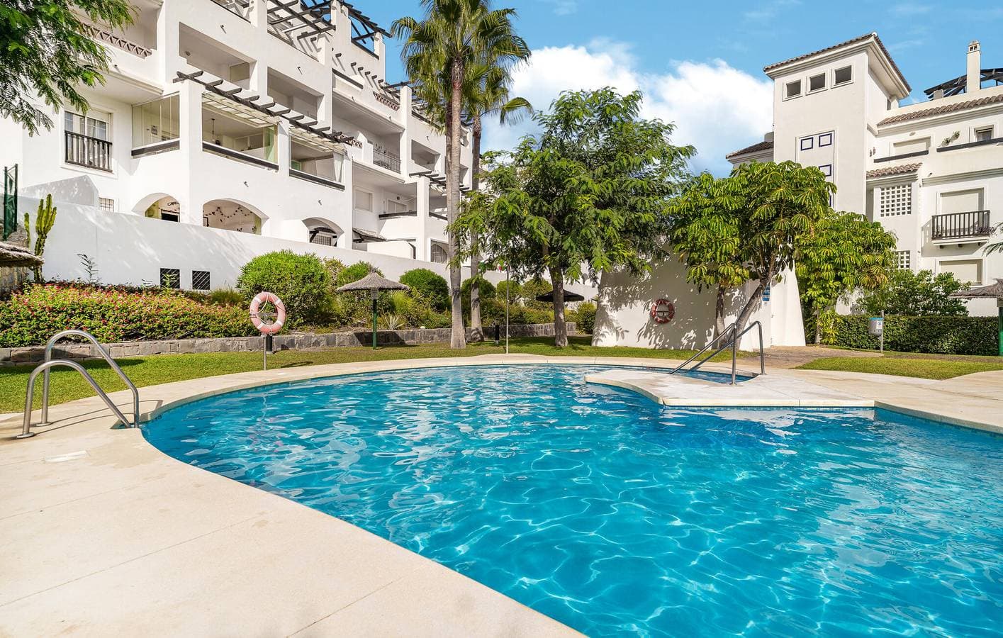 Foto 11 von 18: Beachside Bliss mit Pool und Terrasse - 2 km vom Strand entfernt