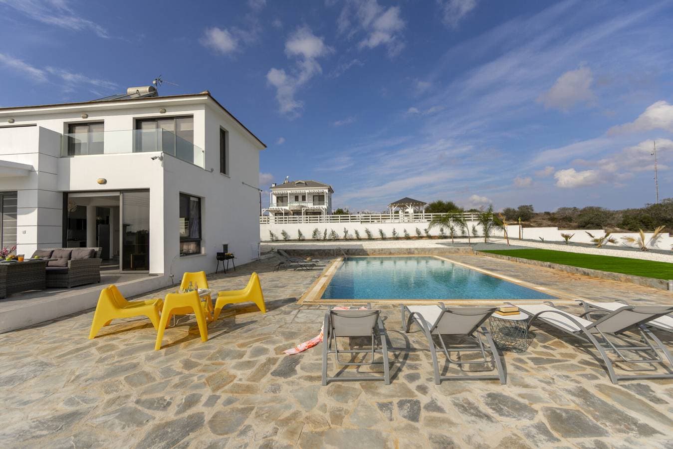 Foto 6 von 43: Villa für 6 Personen mit Balkon/Terrasse