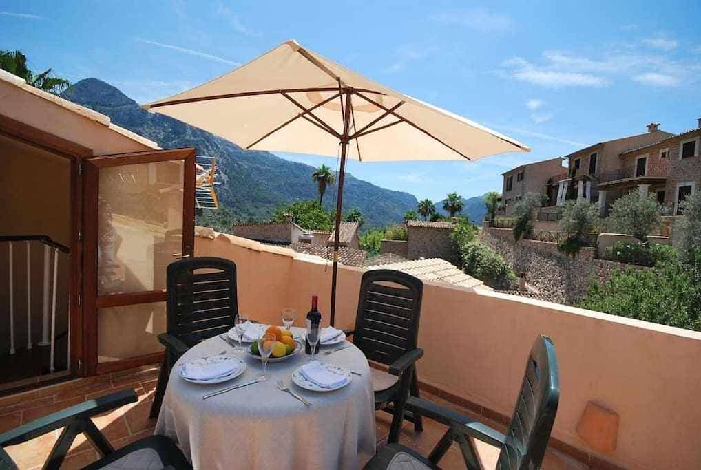 Casa Fornalutx with Air Conditioning and a roof terrace with great views 1