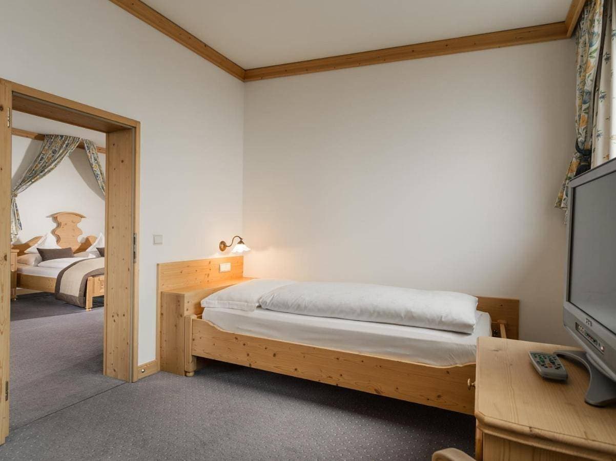 Foto 4 von 7: Two-Bedroom Suite with Terrace
