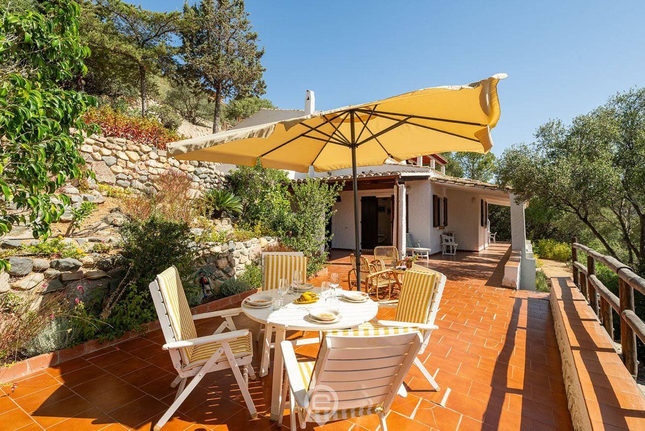 Foto 11 von 52: Villa für 4 Personen mit Meerblick