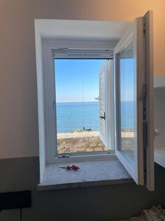 Una Finestra sul Mare 1