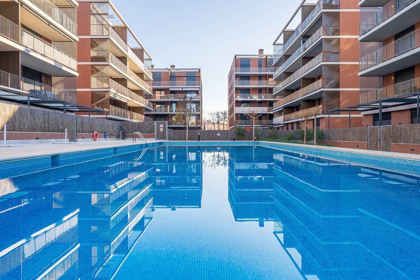 Foto 2 von 26: Ferienwohnung 'Costa Dorada Perle' mit Meerblick, Gemeinschaftspool und Klimaanlage