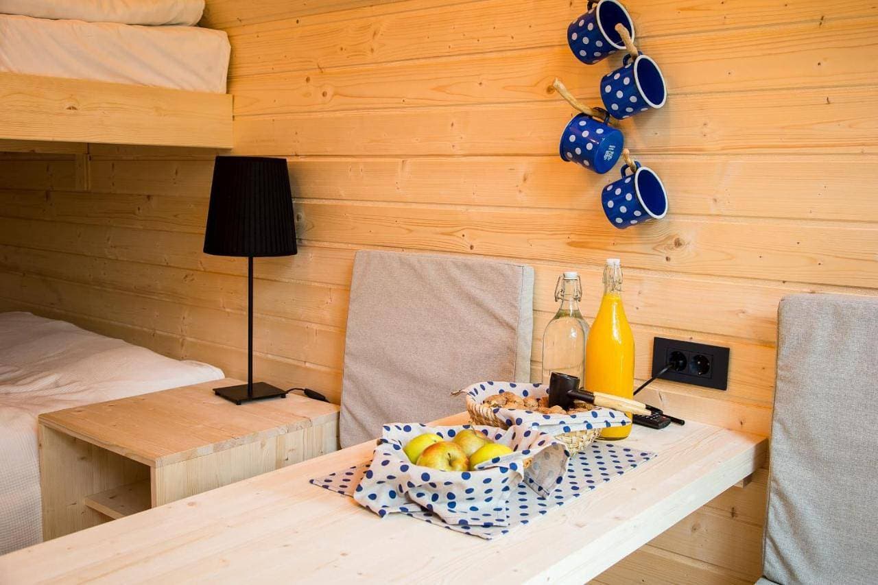 Foto 10 von 32: Tree House with Wooden Tub