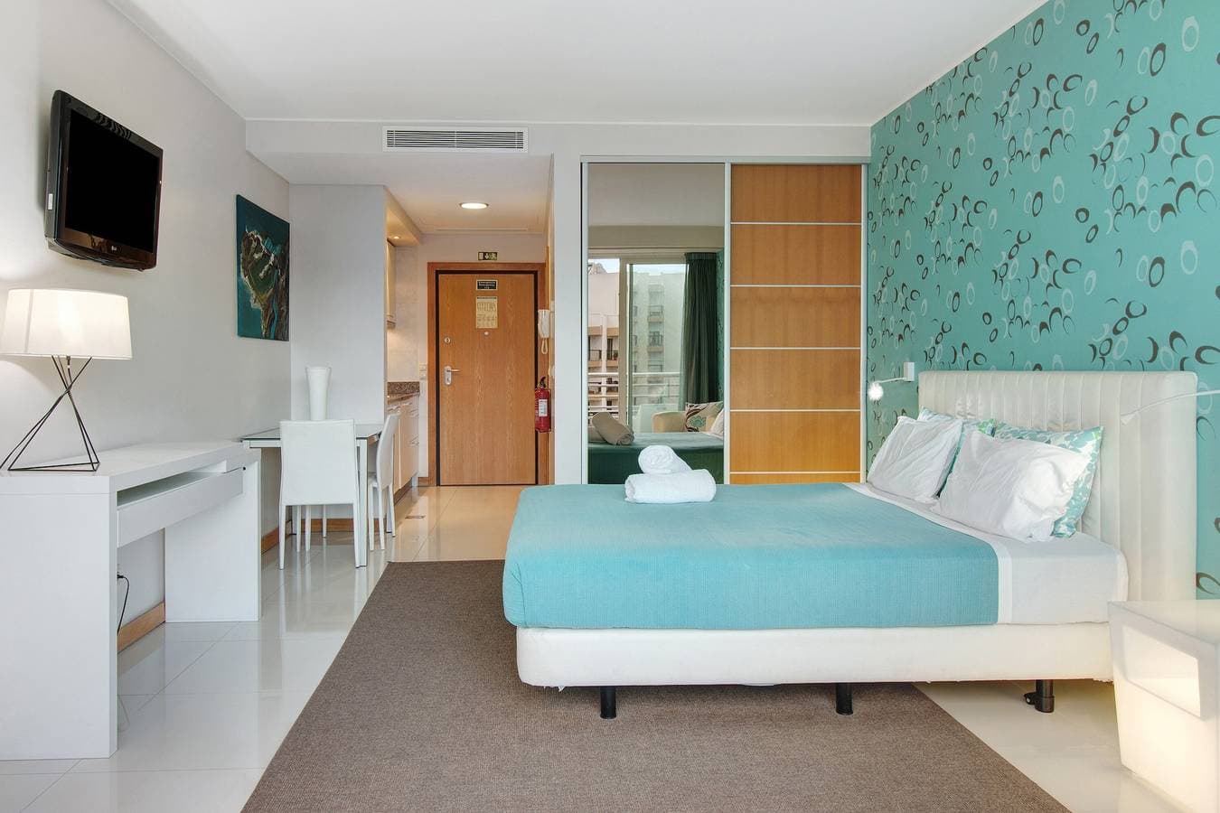 Foto 5 von 16: Apartment 'Dfm Happy Days E - Funchal' mit Balkon, WLAN und Klimaanlage