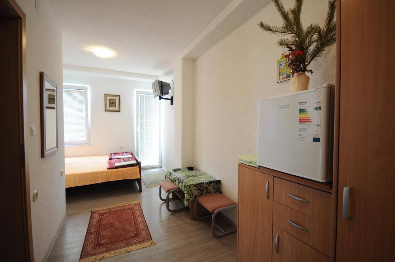 Foto 6 von 12: Economy Double or Twin Room