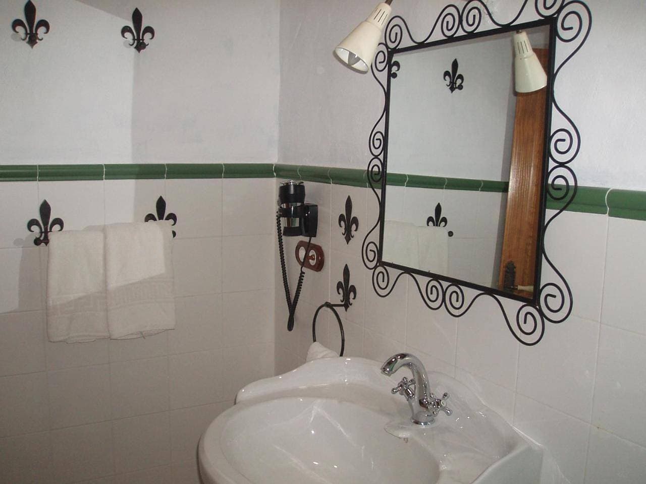 Foto 11 von 12: Double or Twin Room