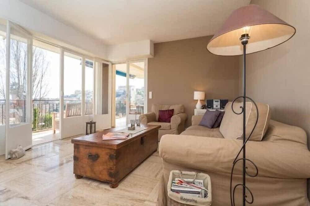 Foto 8 von 28: 3-Zimmer-Wohnung von 80 m2, nicht zu übersehen, in einer kleinen, ruhigen Residenz.