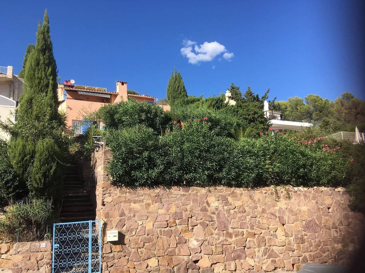 Foto 3 von 57: Kleine Villa an der Cote d´Azur