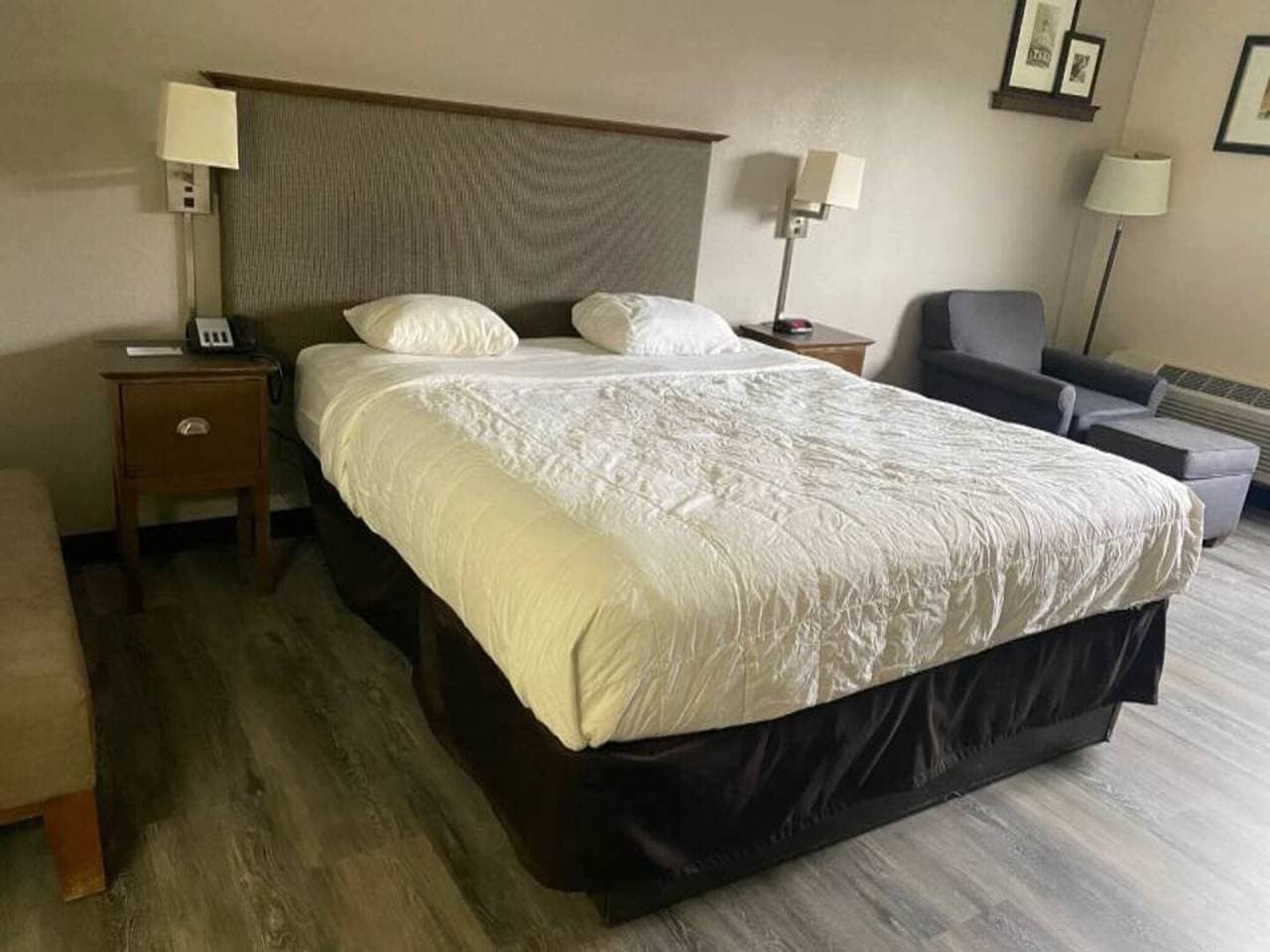 Foto 11 von 35: 1 Kingsize-Bett | Nichtraucher