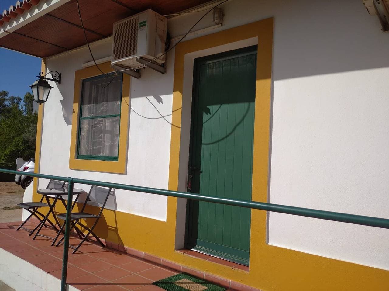 Foto 3 von 12: Apartment 'Figueira' mit Seeblick, WLAN und Klimaanlage