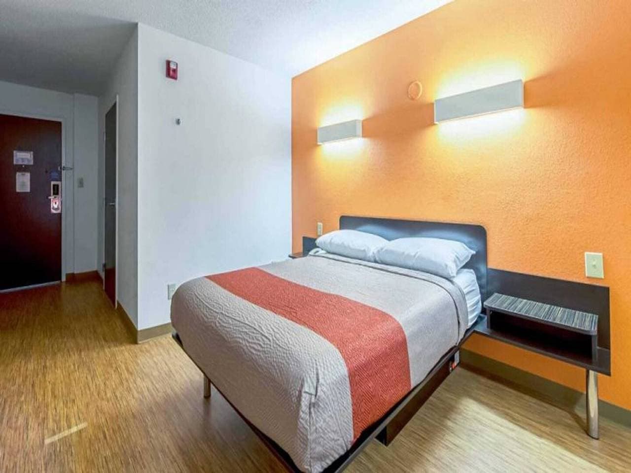 Foto 10 von 29: 1 Queensize-Bett | Nichtraucherzimmer
