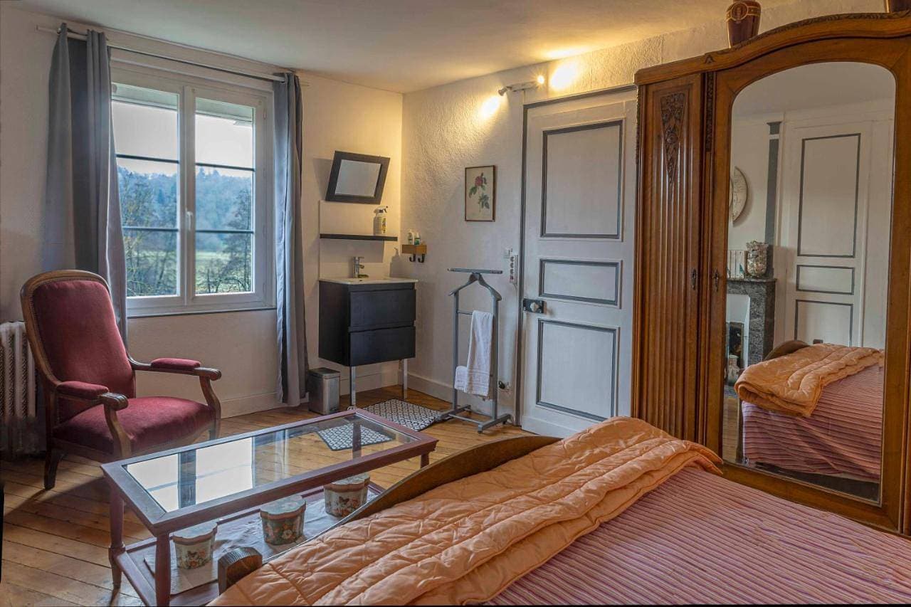 Foto 6 von 15: Standard Double Room with Shared Bathroom