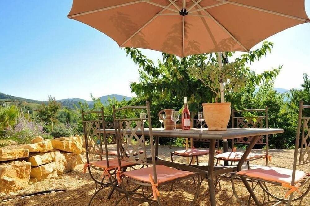 Foto 11 von 29: Einzelzimmer-Le Ventoux-Komfort-Ensuite mit Bad-Blick auf die Landschaft