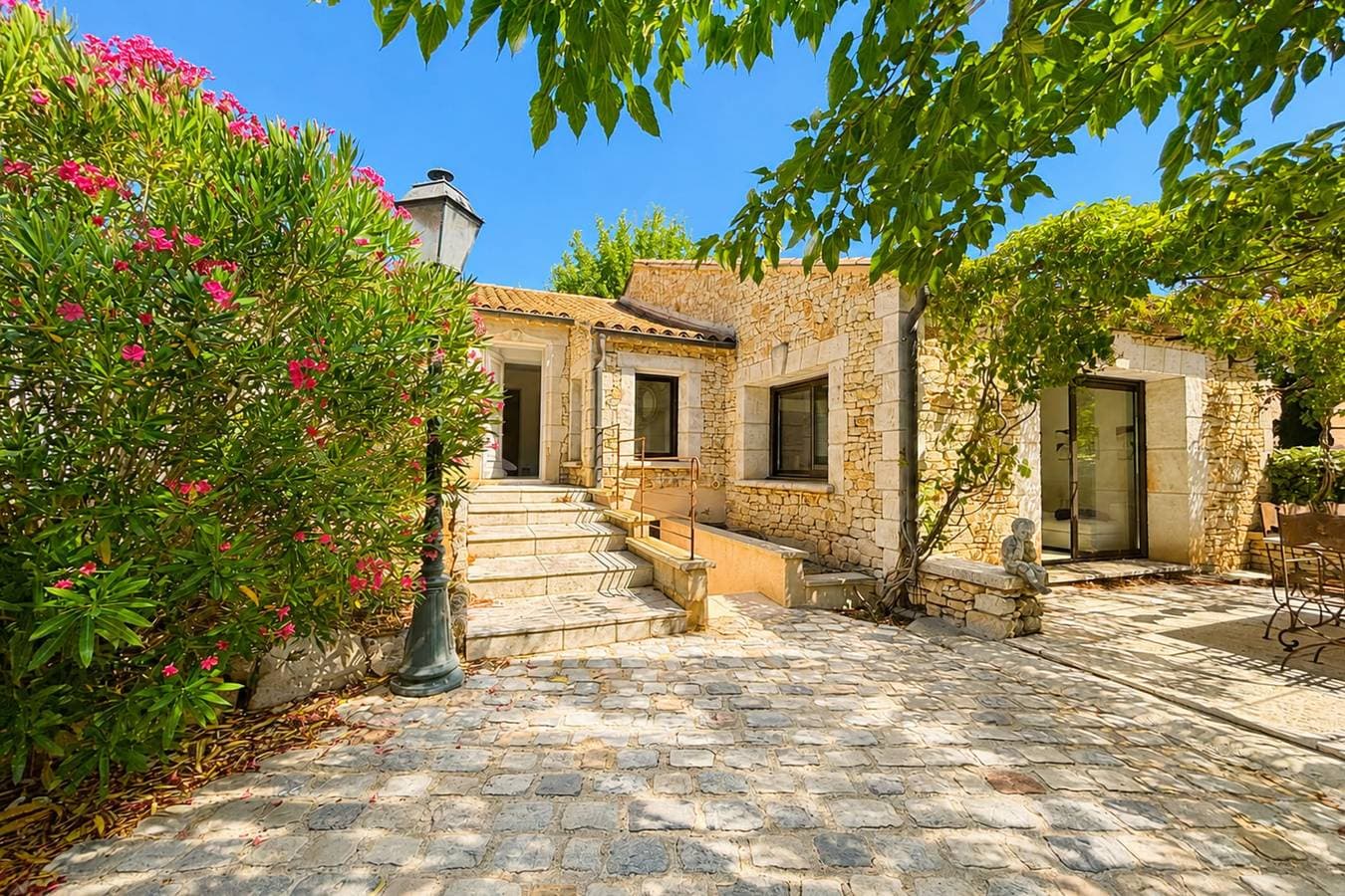 Foto 5 von 16: Ferienhaus für 6 Personen mit Pool
