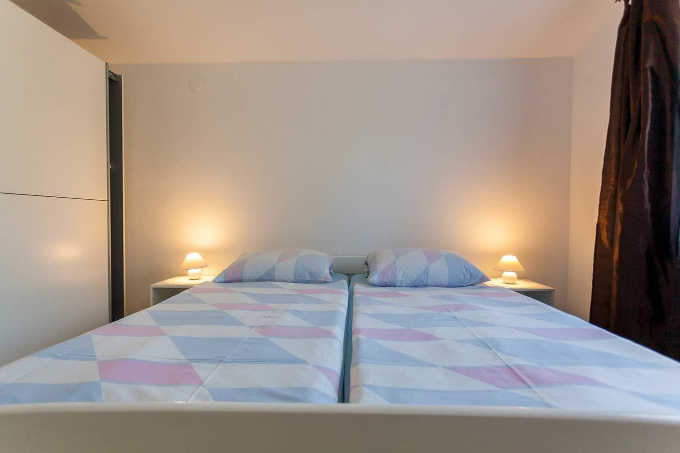 Foto 12 von 28: Geräumiges Apartment mit einem Schlafzimmer und Klimaanlage