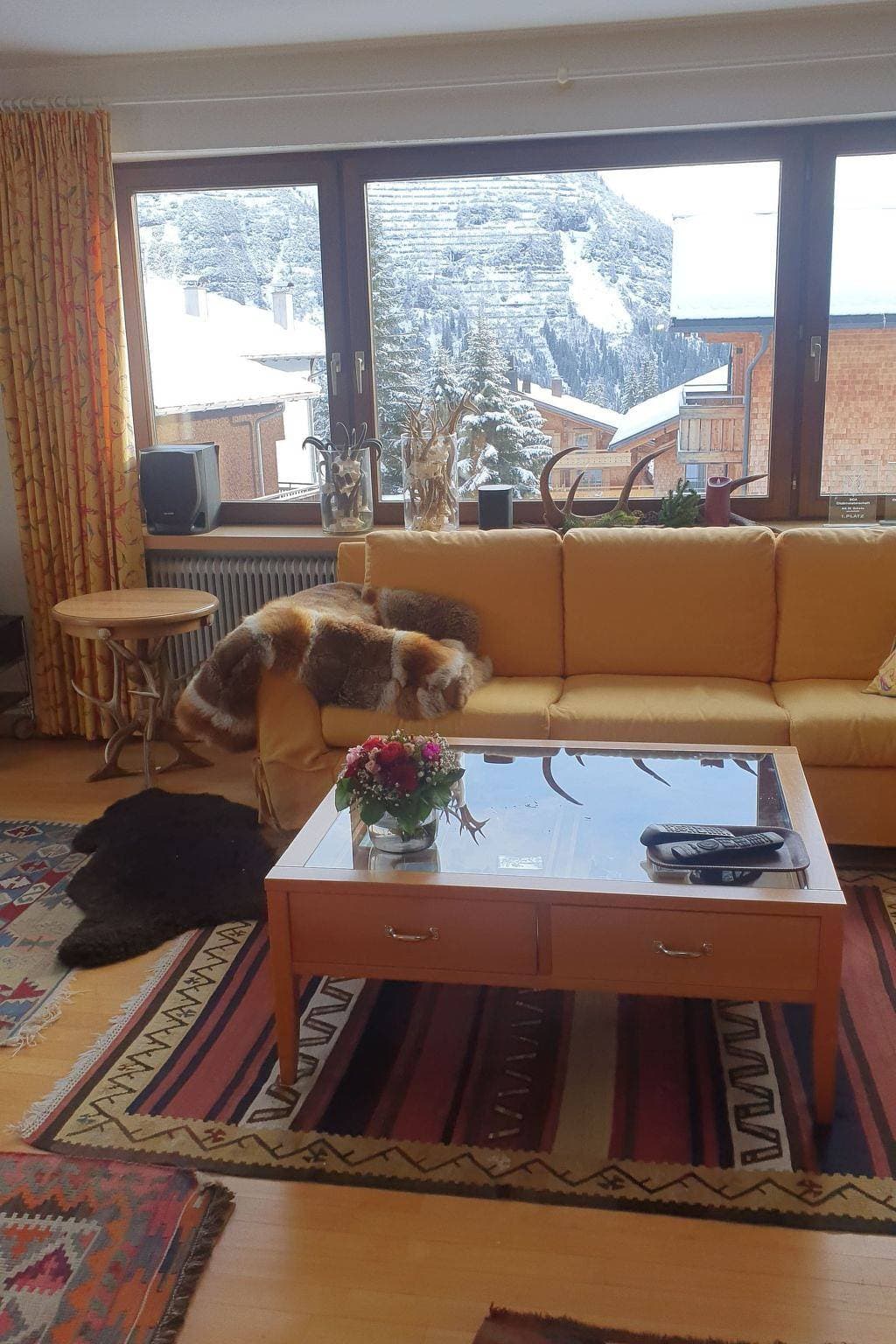 Foto 7 von 14: Gemütliche Ferienwohnung mit Berg- & Seeblick, Balkon & WLAN