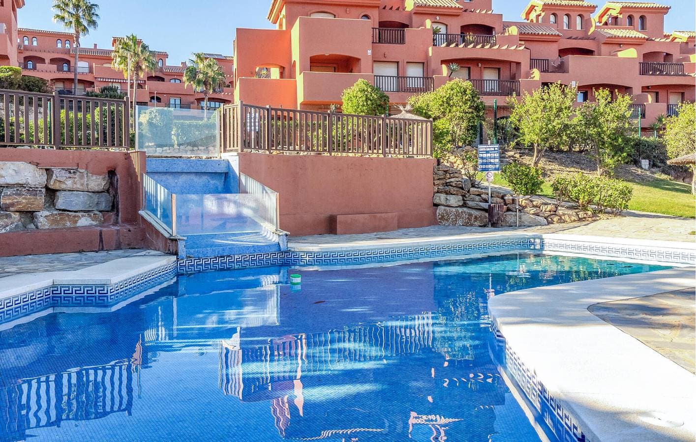 Foto 8 von 16: Apartment mit Meerblick, Pool und Terrasse