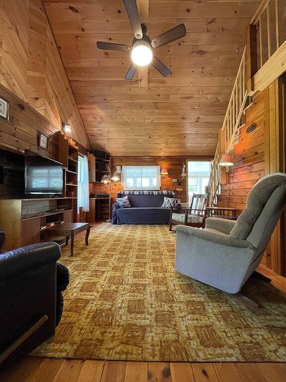 Foto 8 von 19: Quaint Retro Ash Cove Cottage
