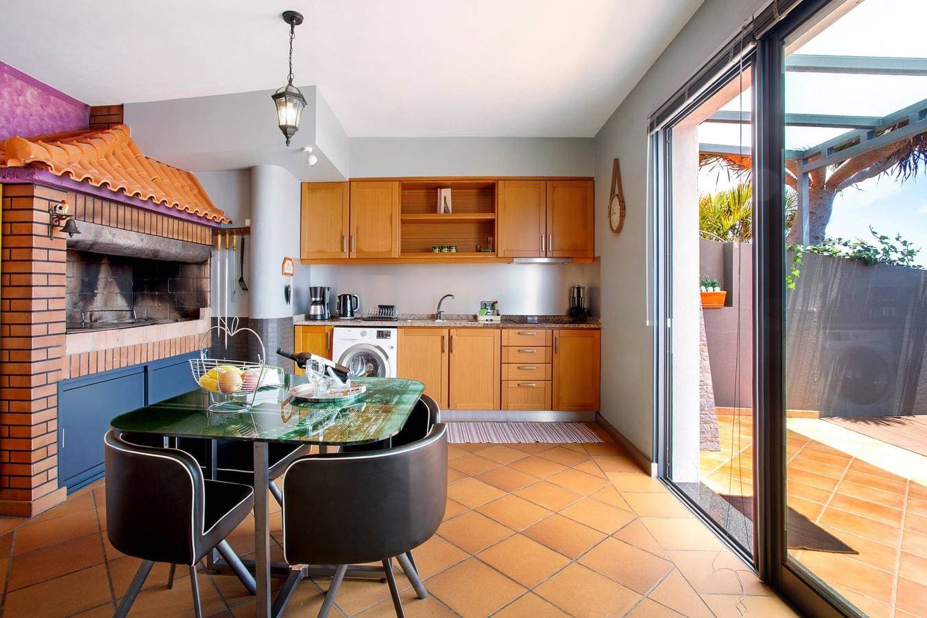 Foto 8 von 24: Ferienwohnung 'Sunparadise' mit Privatterrasse, WLAN und Klimaanlage
