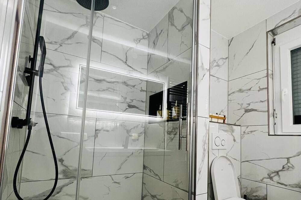 Foto 5 von 25: Luxuriöse 3-Zimmer-Wohnung für 2–7 Gäste – Modern, großer Balkon & Stellplatz