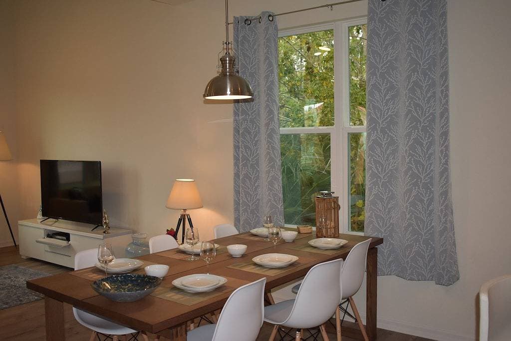 Foto 6 von 44: Ganz neu (November 2017) 3 Br, 2. 5 Ba Duplex Villa am Fluss Homosassa (160)