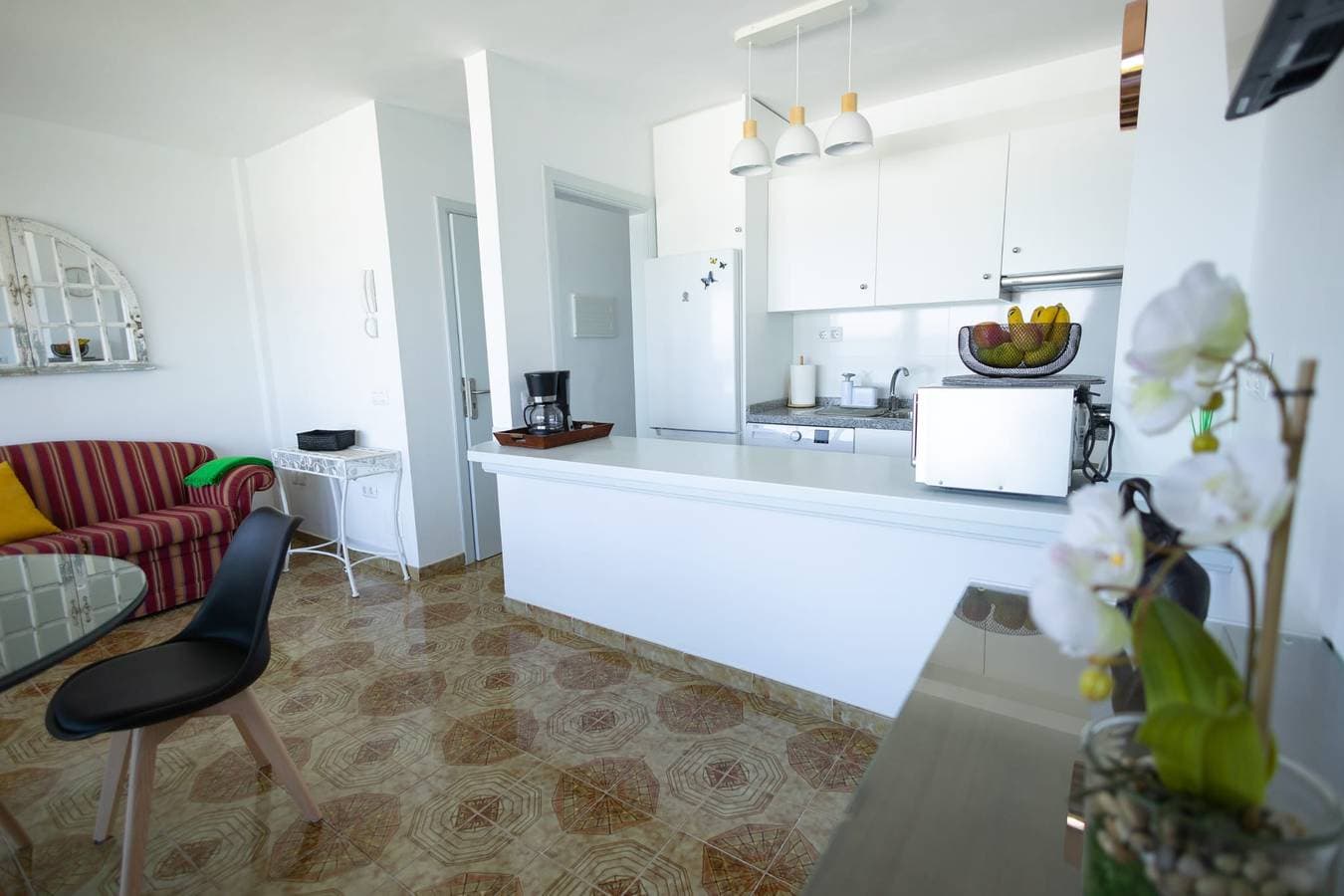 Foto 4 von 34: Apartamento Vacacional en El Pris terraza y vistas