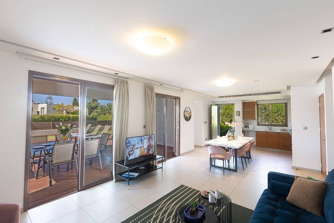 Foto 7 von 23: Villa für 6 Personen mit Balkon/Terrasse