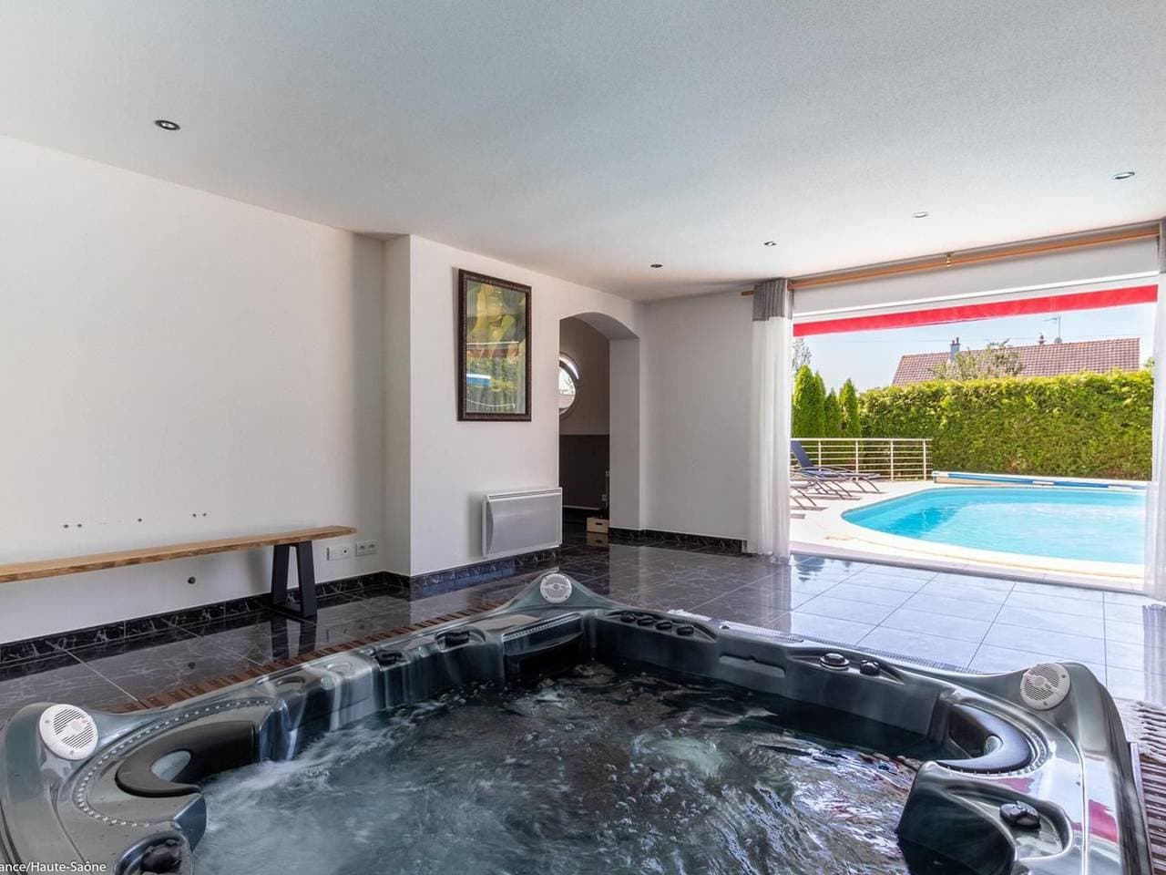 Foto 4 von 35: Moderner Komfort in den Südvogesen mit Pool und Jacuzzi