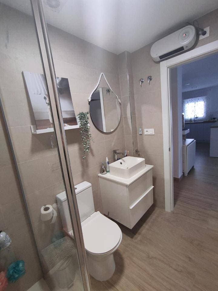 Foto 10 von 16: Two-Bedroom Apartment
