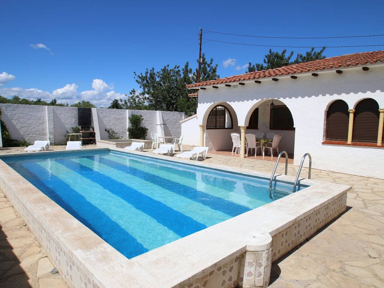 Familienvilla mit privatem Pool - 10 Pers. 1