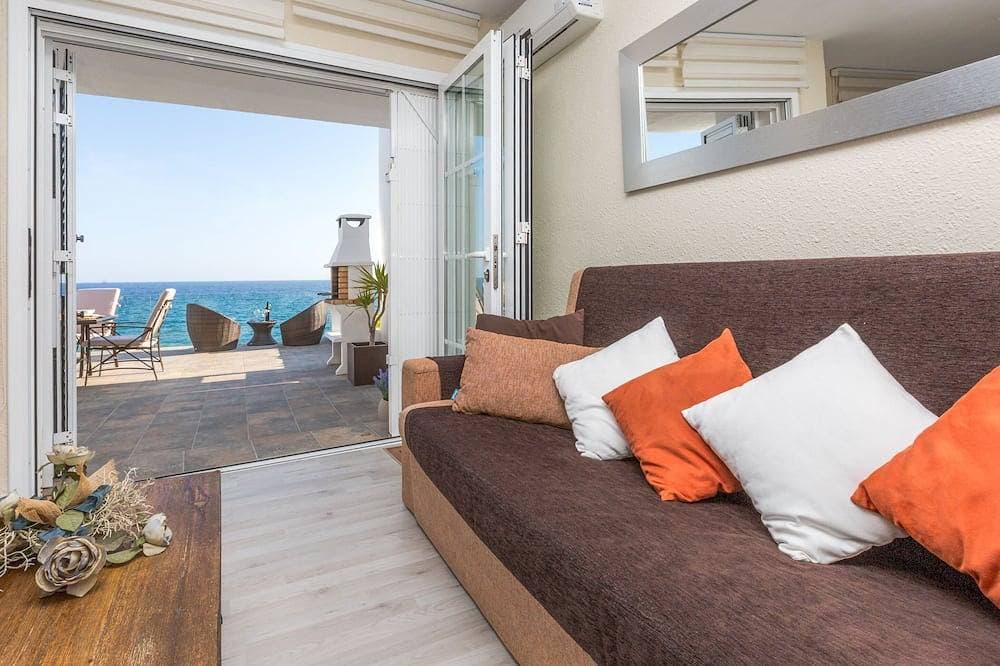 Foto 10 von 24: Haus steil, 30 m Strand, TV, WIFI, Parkplatz und Pool