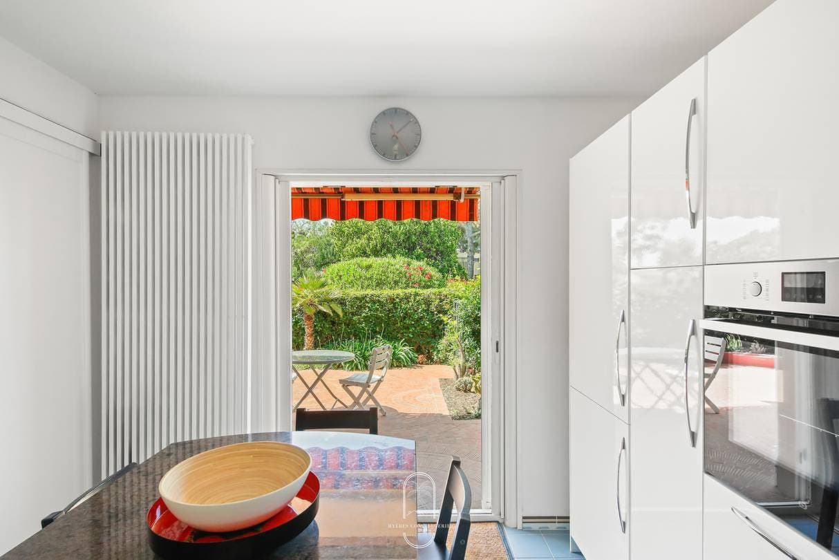 Foto 5 von 30: Ferienwohnung für 4 Personen mit Balkon/Terrasse