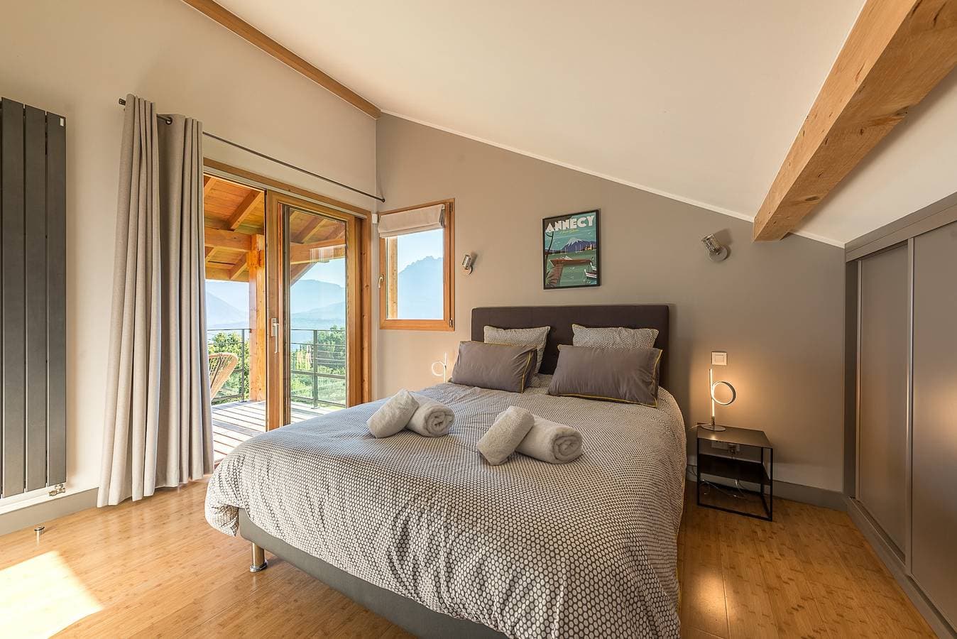 Foto 4 von 24: Villa für 8 Personen mit Balkon