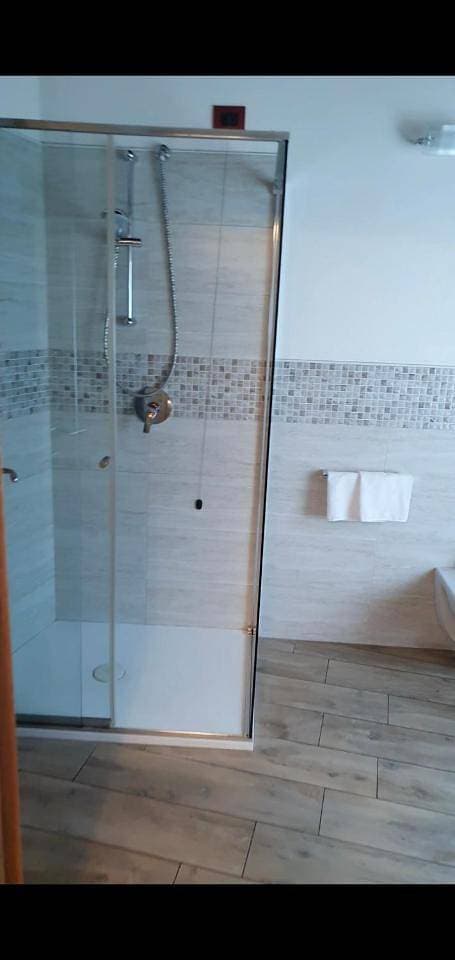 Foto 8 von 9: Double Room
