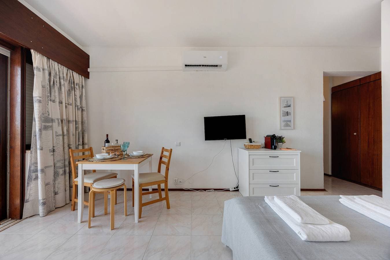 Foto 5 von 21: Apartment 'Pôr Do Sol' mit Meerblick, WLAN und Klimaanlage