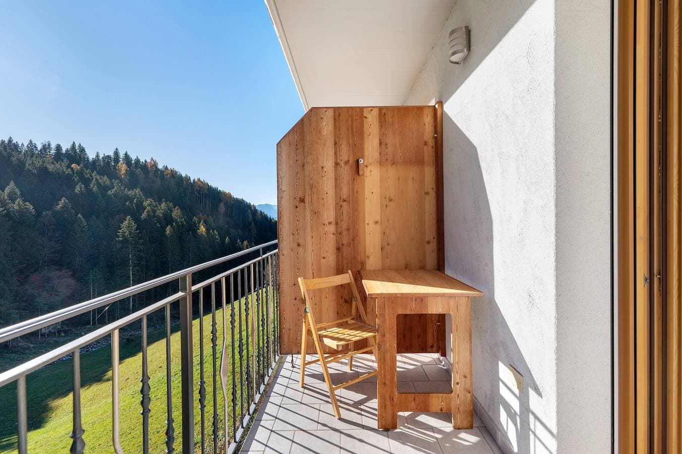 Foto 4 von 28: Bauernhof 'Innerjerberhof Neiderseit' mit Bergblick, Gemeinschaftsterrasse und WLAN